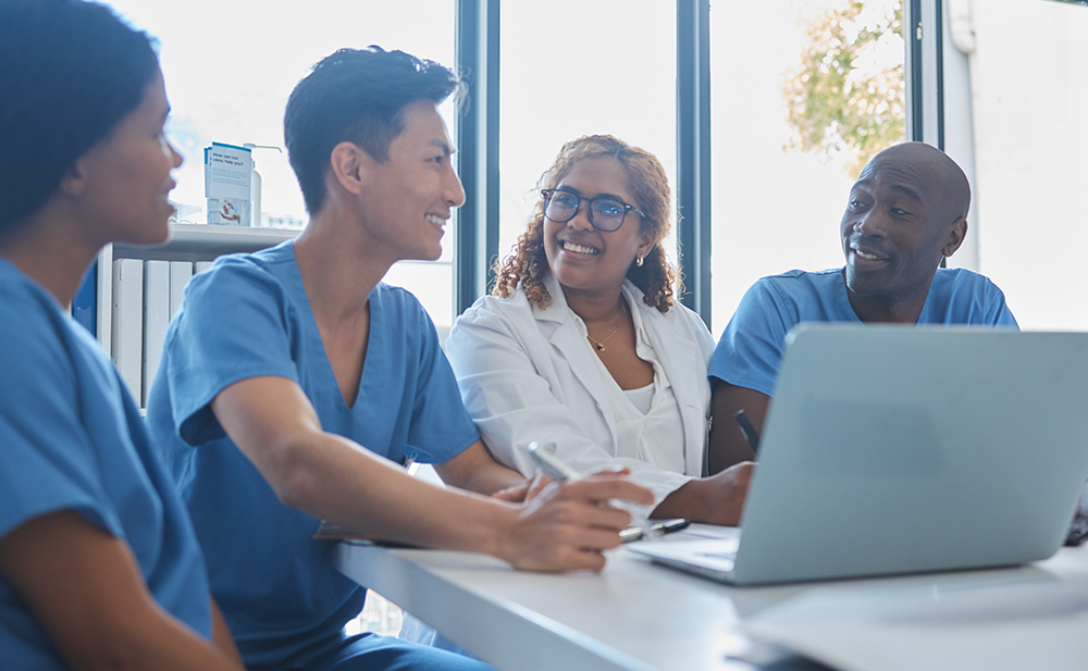 Doctors on computer